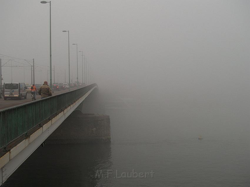 Koeln im Nebel-3.JPG